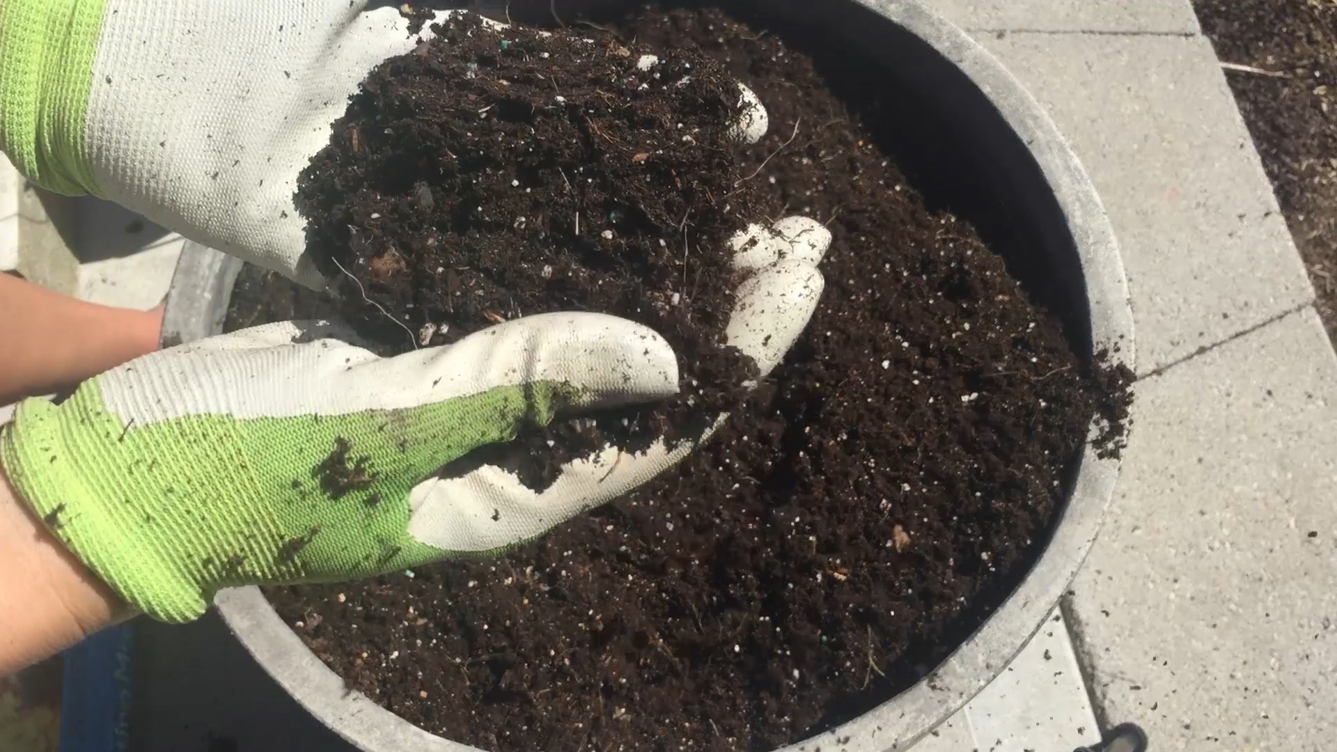 Outdoor Planter Series Part 1: Soil Preparation - SuburbanSill